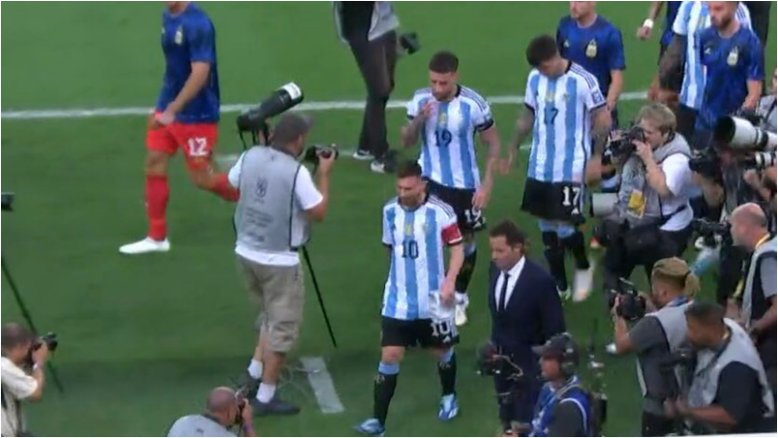 Polícia e torcedores argentinos brigam no Maracanã; jogo sofre atraso