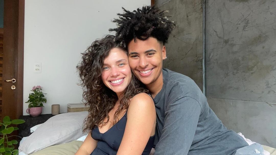 Bruna Linzmeyer e a DJ Marta Supernova terminam namoro após 3 anos