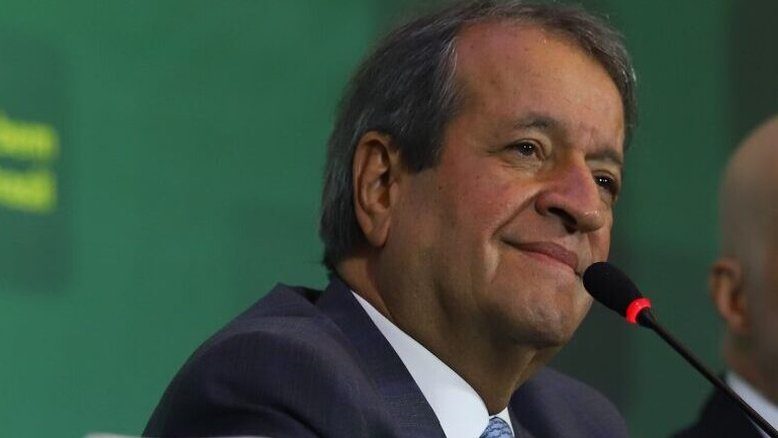 Após elogiar Lula e ser criticado, Valdemar diz que presidente 'não chega aos pés' de Bolsonaro
