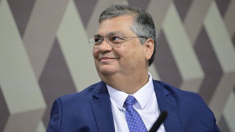Flávio Dino é ministro da Justiça, foi juiz e governador do Maranhão por dois mandatos. Em 2022, foi eleito senador pelo estado nordestino. Se for aprovado, ficará com a cadeira de Rosa Weber, que se aposentou