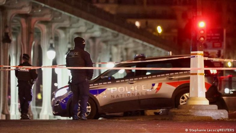 Ataque em Paris mata um alemão e deixa dois feridos