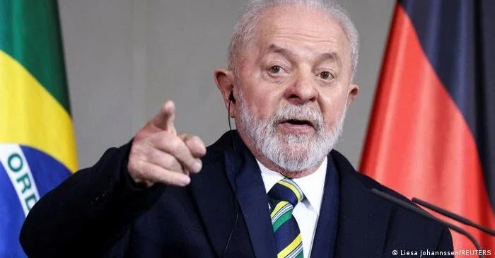Lula dá alerta a Putin sobre riscos de ir a G20 no Brasil