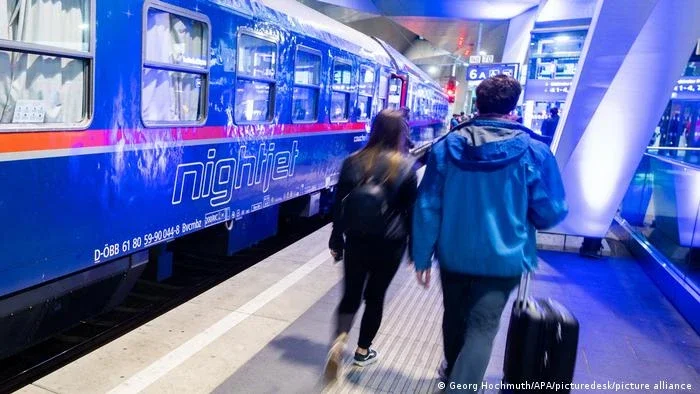 Novo trem noturno: 14 horas de Berlim a Paris
