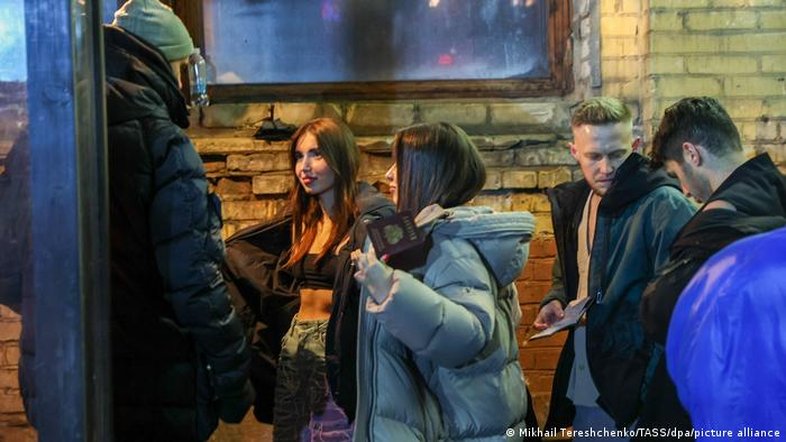 A "festa dos seminus" que fez Kremlin perseguir celebridades