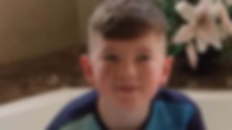 Menino desaparecido há seis anos durante férias é encontrado na França