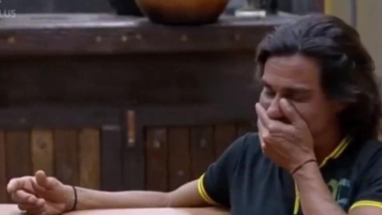 A Fazenda 15: 'Desculpa ter falado', diz André Gonçalves ao entregar intimidade de ex-peões