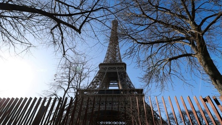 Instituto fundado por juízas afegãs participa de painel em Paris