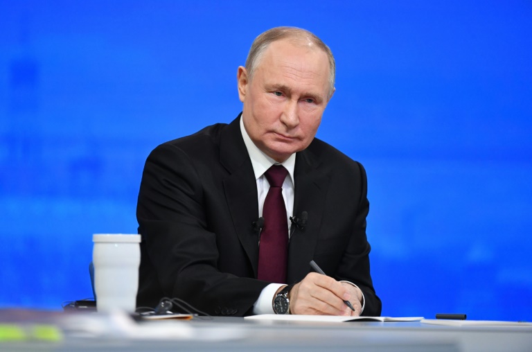 Rússia não será 'intimidada' nem 'suprimida', diz Putin