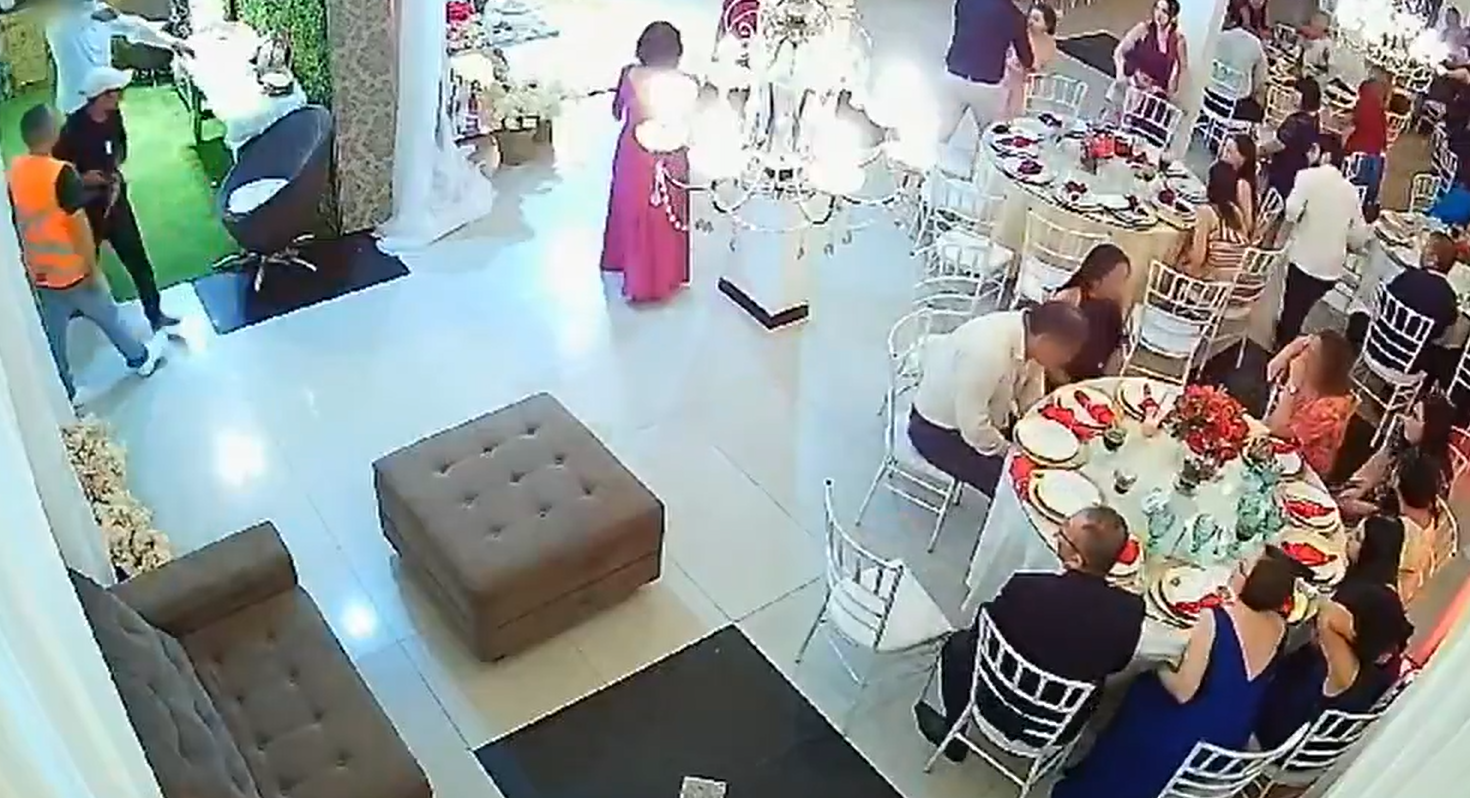 Assaltantes invadem festa de casamento em Manaus e roubam convidados