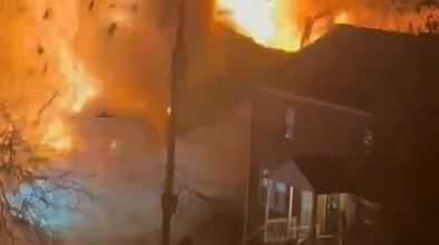 Vídeo: casa explode enquanto polícia cumpria mandado de busca nos EUA