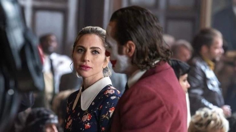 Cena do filme 'Coringa 2', com Lady Gaga e Joaquin Phoenix