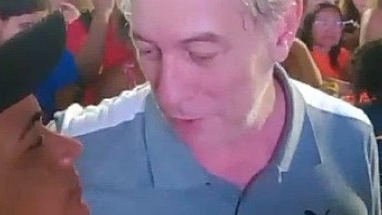Vídeo: Ciro Gomes dá tapa no rosto de homem após ser chamado de bandido