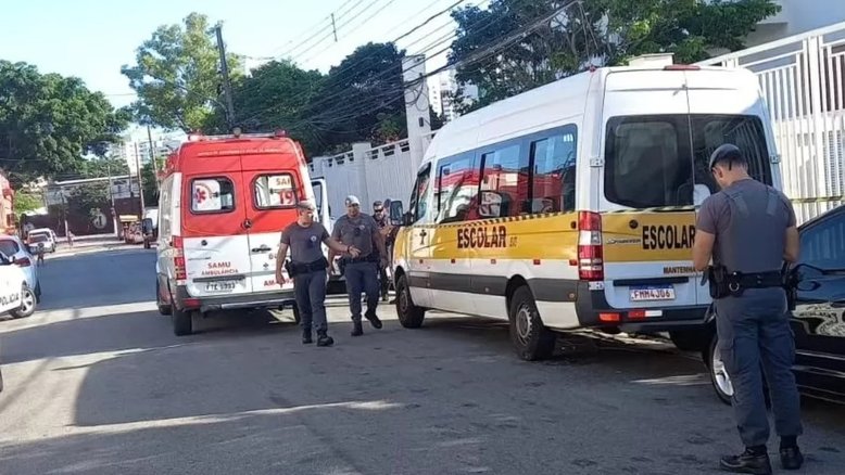 Menino foi encontrado morto dentro de van