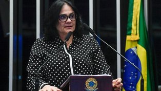Damares Alves recebe alta após internação por paralisia facial causada por herpes zoster