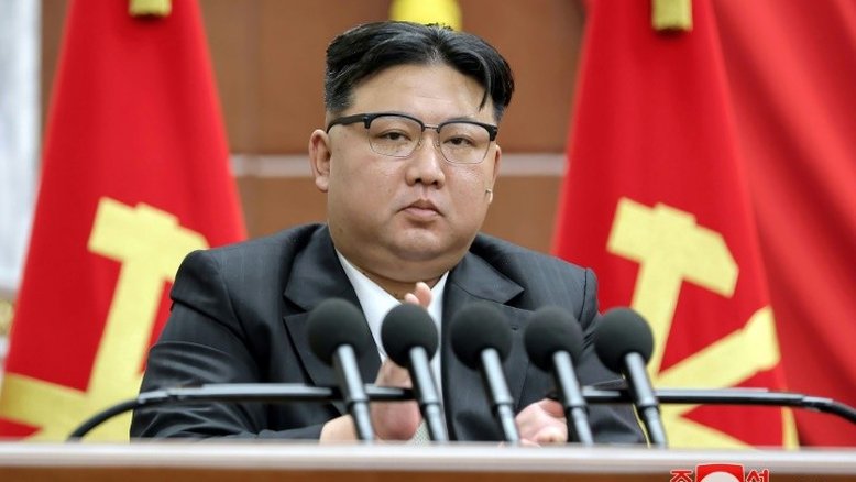 Coreia do Sul evacua ilhas depois que Coreia do Norte dispara mais de 200 mísseis