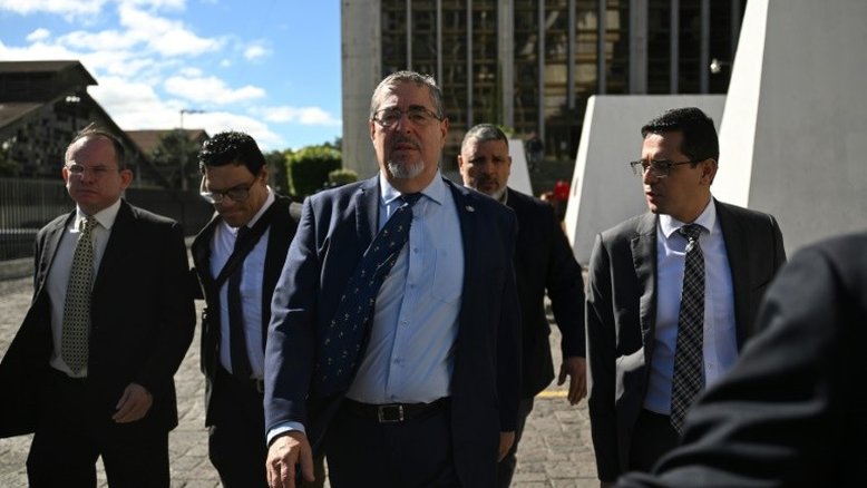 Corte constitucional da Guatemala ordena que se garanta posse de Arévalo