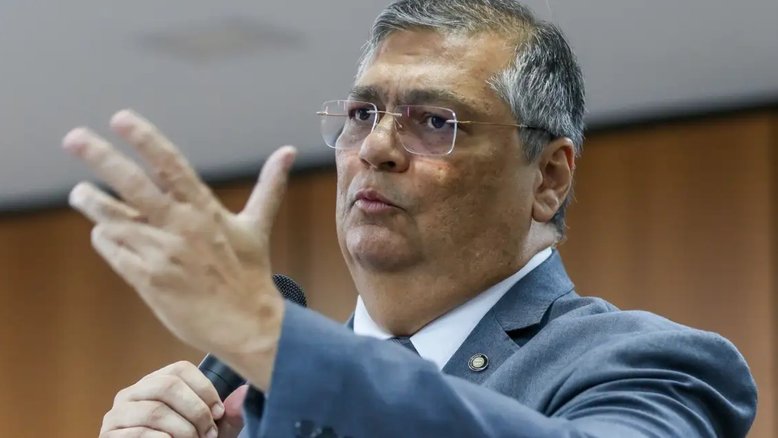 Sob condições rigorosas, Dino libera pagamento de emendas parlamentares
