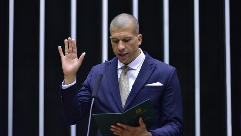 Deputado federal Douglas Viegas é conhecido nas redes sociais como 'Poderosíssimo Ninja'