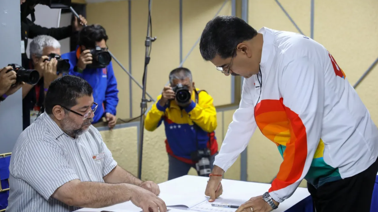 Em referendo, Venezuela aprova medidas que podem resultar na anexação da Guiana