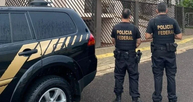 PF realiza operação contra grupo suspeito de entregar 43 mil armas para facções
