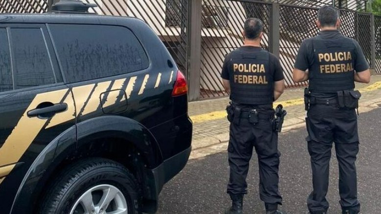 PF realiza operação contra grupo suspeito de entregar 43 mil armas para facções