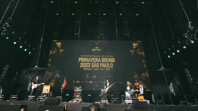 Black Midi no Palco Corona