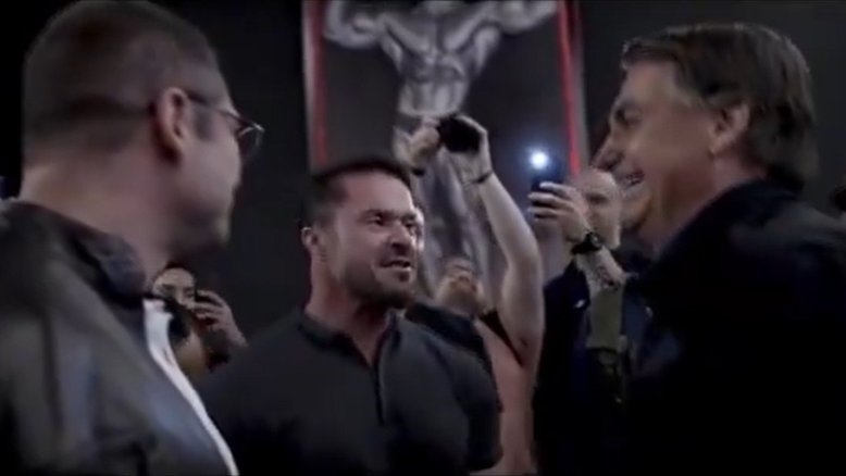 Investigado pela polícia, Cariani é bolsonarista e perdeu seguidores após anunciar live com ex-presidente