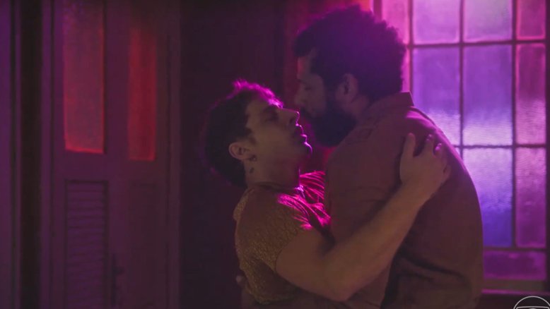 Vídeo: Beijo gay em 'Terra e Paixão' movimenta web