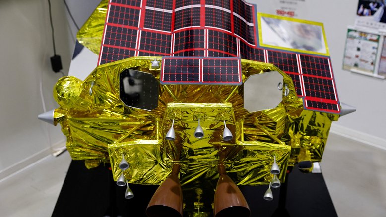 Nave japonesa tem problemas de energia após pouso na Lua