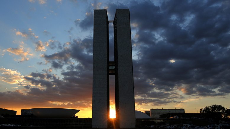 Quem são os parlamentares que assinaram o pedido para criação da CPMI do INSS