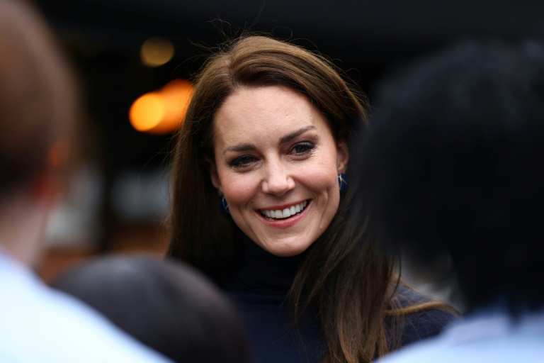 Kate Middleton deixa hospital após misteriosa cirurgia 'abdominal'