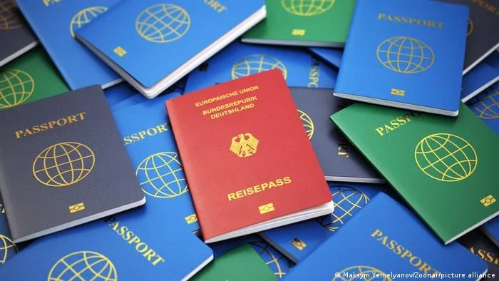 Seis países têm os passaportes mais poderosos do mundo