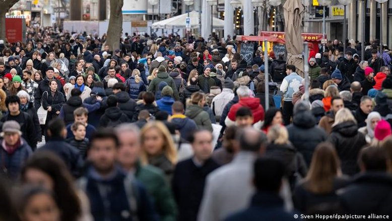População da Alemanha cresce em 2023 graças à migração