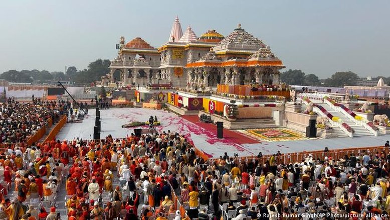 A controvérsia em torno do novo templo hindu aberto na Índia