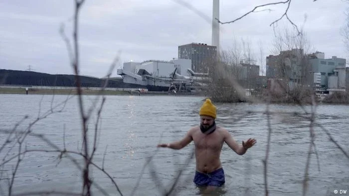 Como bombas de calor usam águas de um rio para aquecer casas