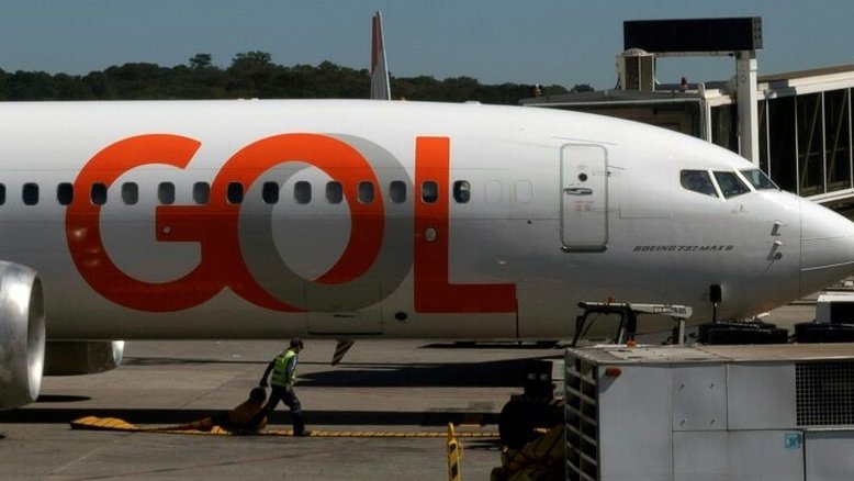 Gol avança com reestruturação financeira nos EUA e ações despencam