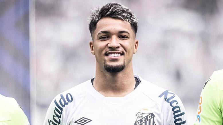 Santos entra em acordo e Benfica anuncia a contratação de Marcos Leonardo por R$ 96 milhões