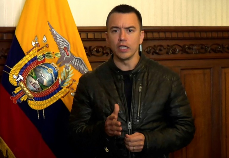 Presidente do Equador diz que país está em guerra, enquanto gangues mantêm agentes penitenciários como reféns
