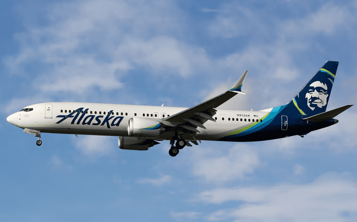 Boeing apoia suspensão de voos com jatos 737 Max-9 após incidente nos EUA