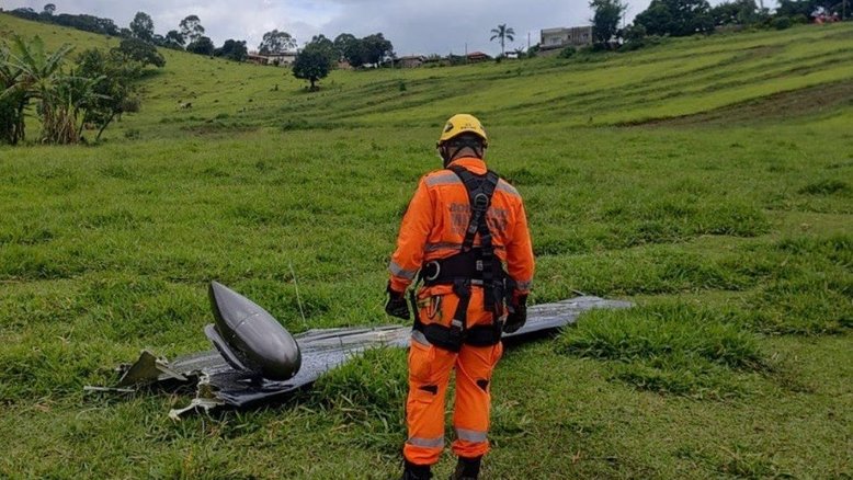 Avião que caiu em Itapeva (MG) não tinha autorização para táxi-aéreo, afirma Anac
