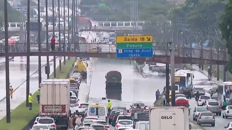 Chuvas fortes castigaram a cidade do Rio de Janeiro