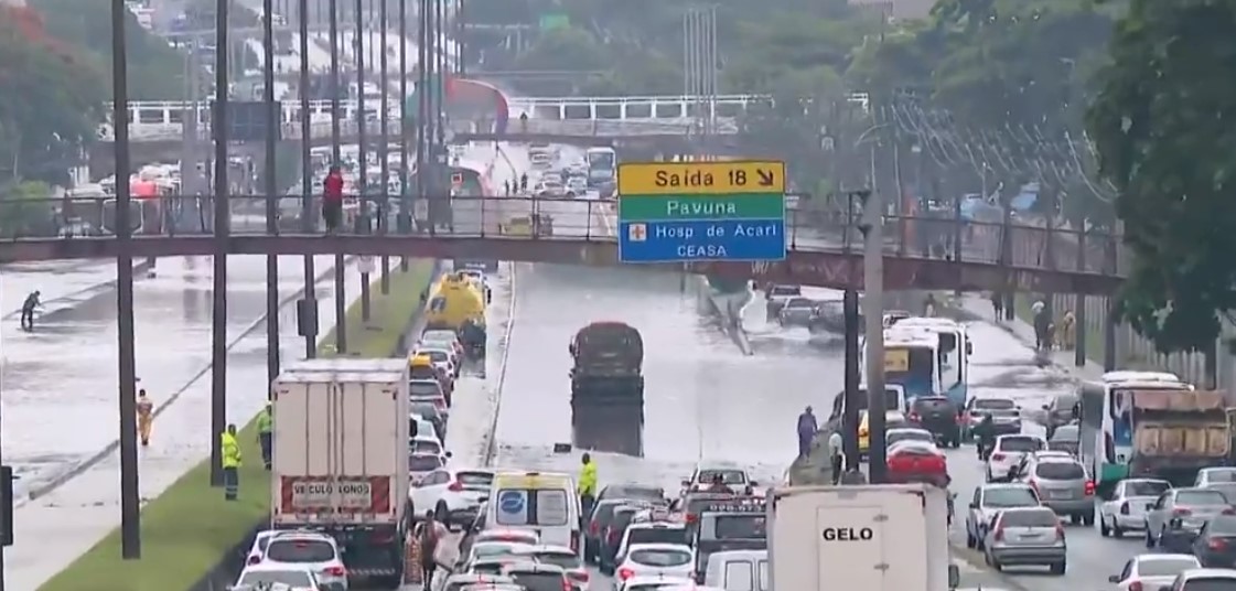 Chuvas fortes castigaram a cidade do Rio de Janeiro