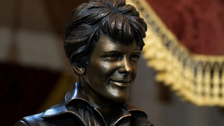 Empresa anuncia possível descoberta de avião da lendária Amelia Earhart