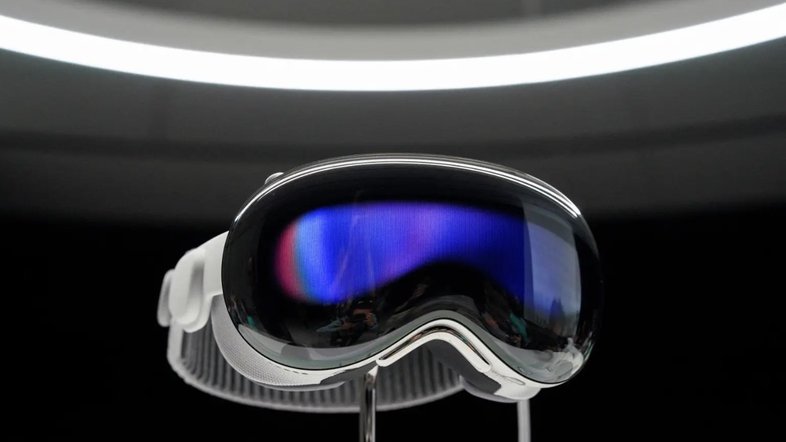 Headset Vision Pro AR da Apple chegará às lojas em fevereiro por R$ 17 mil