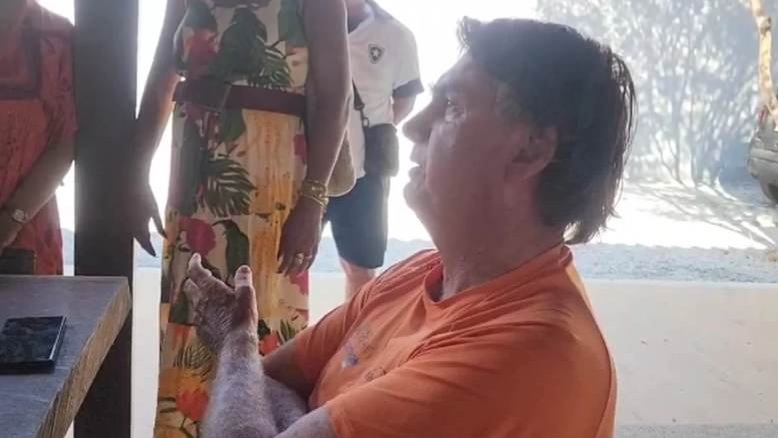 Bolsonaro afirma que elogios de Valdemar Costa Neto a Lula 'implodiram' PL; veja vídeo
