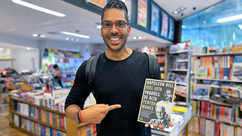 Joel Jota e seu novo livro