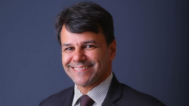 Vereador é indiciado por fazer som de macaco em discussão com colega na Câmara