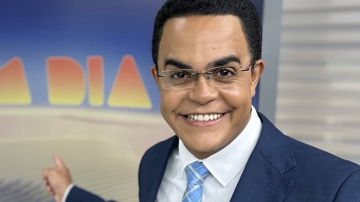 Jornalista da Globo volta ao trabalho após internação na UTI: 'Foi só um susto'