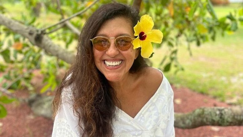 Regina Casé dá conselho a quem almeja chegar aos 70 anos como ela: 'Não pode ter nostalgia'