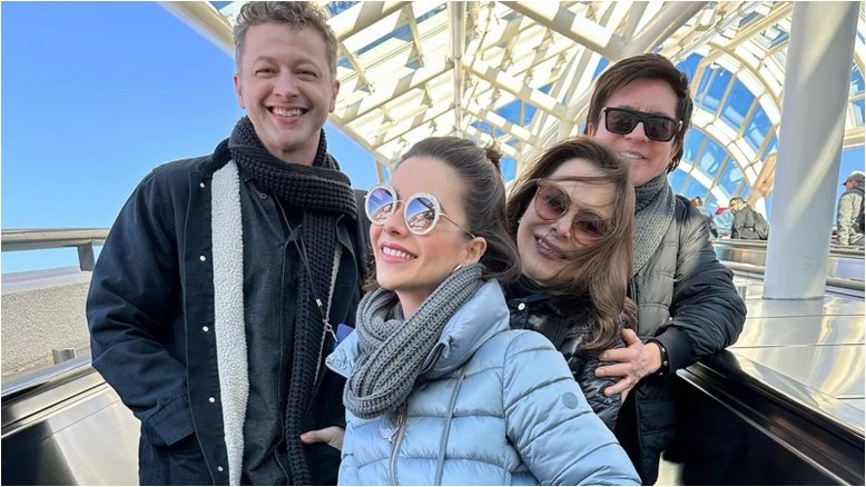 Sandy e Lucas Lima viajam com pais da cantora quatro meses após anúncio do divórcio